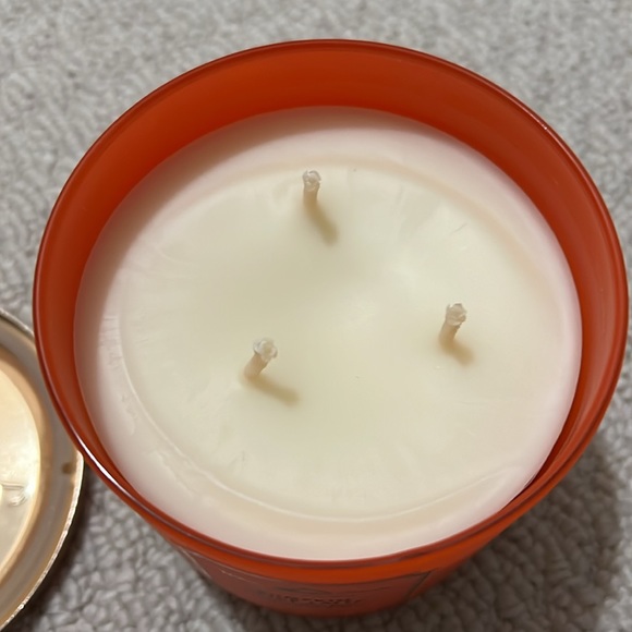 New Unused - White Barn 3 Wick Candle with lid. Pumpkin Spice Latte Scent. - Picture 4 of 5